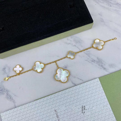 [Luna Brilliance]MAGIC CLOVER MOP GOLD BRACELET 5 MOTIFS