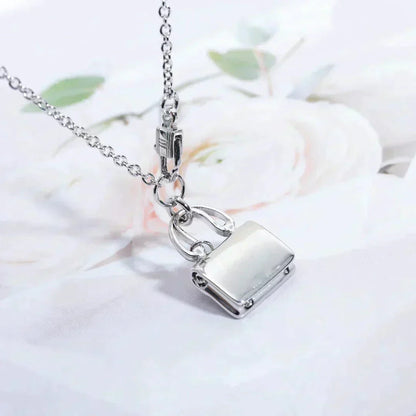 [Luna Brilliance]AMULETTE PEDANT SILVER NECKLACE