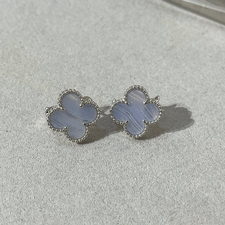 [Luna Brilliance]CLOVER CHALCEDONY SILVER STUD EARRINGS