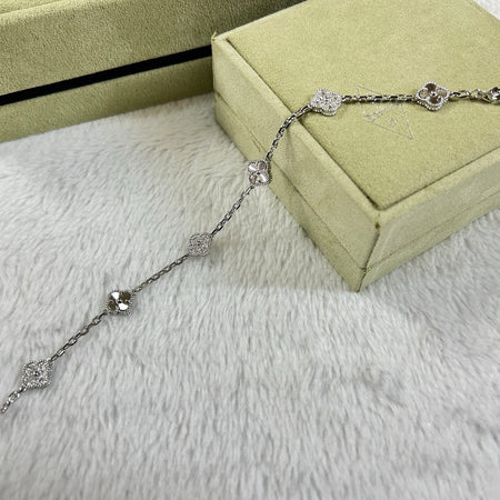 [Luna Brilliance]CLOVER 6 MOTIF DIAMOND LASER BRACELET